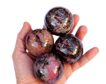Rhodonit Sphere Crystal (45 mm - 65 mm), natürliche Kristallkugel, Herzchakra, Großhandel Verfügbarkeit