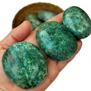 1 Kg di Crisocolla verde (8-11 pezzi) - Cristalli di Crisocolla all&#39;ingrosso (50 mm - 70 mm)