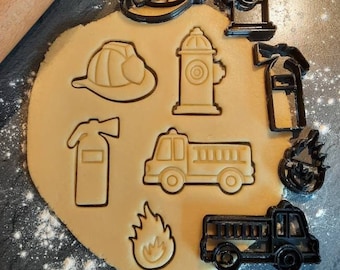 Feuerwehr Set Ausstecher, Feuerwehrauto, Hydrant, Feuerwehrhelm, Feuerlöscher, Feuer Feuerwehrmann Kekse backen Keksausstecher Cookie Cutter