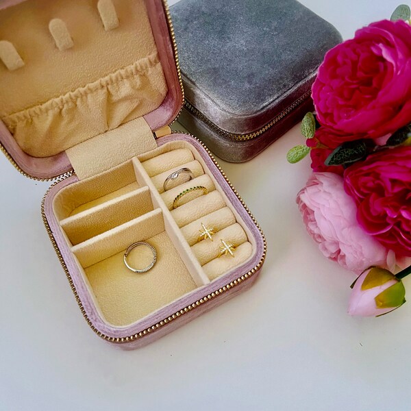 Travel Velvet jewelry box, Bridesmaid Proposal Gift,Jewelry Case, Travel Jewelry Storage, Jewelry Organizer, Bride Gift