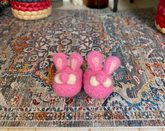 Pantoufles de lapin rose feutrées à l’aiguille pour Blythe et poupées de taille similaire