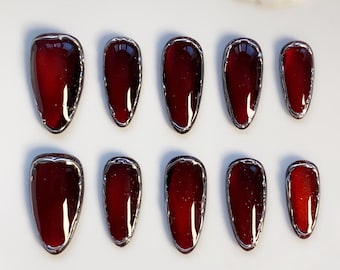 Unhas estilo olho de gato vermelho escuro/Unhas cromadas prateadas 3D/Unhas góticas de pressão/Unhas longas amendoadas/Unhas com glitter/Unhas vermelhas/Unhas de aniversário/Unhas pretas e vermelhas