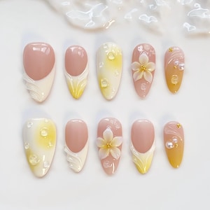 Summer Holiday Yellow Flower Bloom Press on nails short almond nails/Holiday nails/Yellow Floral nails/3D Gel Nails/White French Nails/
