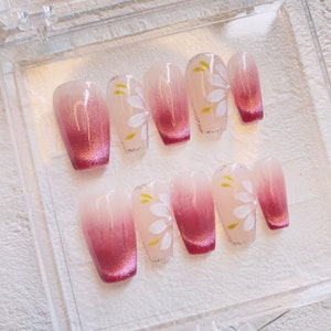 Prensa rosa glitter em unhas unhas curtas/unhas de flores/unhas clarete/unhas florais pintadas à mão/unhas de olho de gato/unhas elegantes/unhas macias de menina