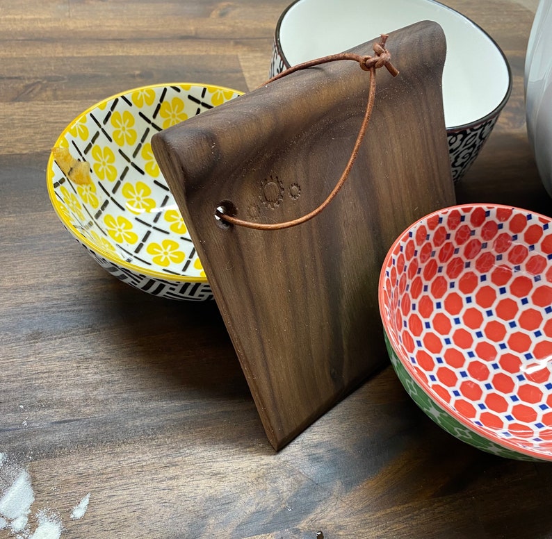 Spatula. Dough Knife. Bench Knife. Board Scrapper. Walnut or Maple