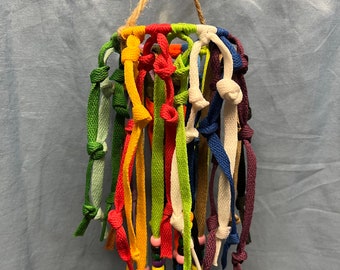 Shoestring bird toy for small to medium birds, Cockatiels, Parakeets, parrotlet, smaller Conures and other small and medium birds.