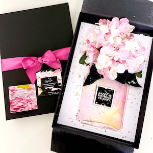 Parfümierte handgemachte personalisierte 40. Geburtstagskarte für ihre Mutter, Schwester, Tante, Mutter, Tochter Rosa Hortensienblumen in Geschenkbox