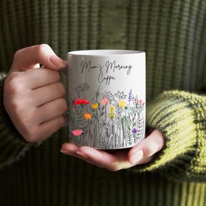 Personalized Floral Mug for Mum: Custom Color Ceramic Coffee Cup
