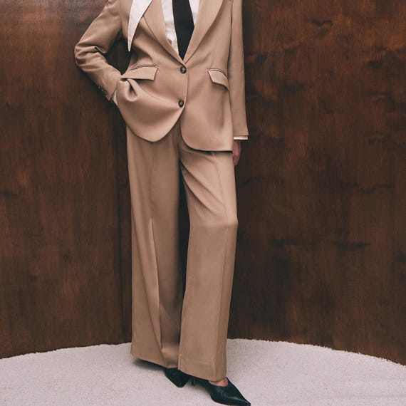 Camel Suit Pants: Women's Loose Trousers