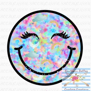 Pastel Tie-dye Rainbow Smiley Face T-Shirt Transfer- (DTF ou Sublimação)- Pronto para prensar- Todos os tamanhos
