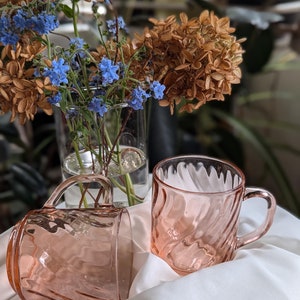 Pink Swirl Glass Mug, Vintage French Glass, Pink Depression Glass, Arcoroc France, Pink Glass Mug, Vintage Pink Swirl, Set of 4 vintage mugs