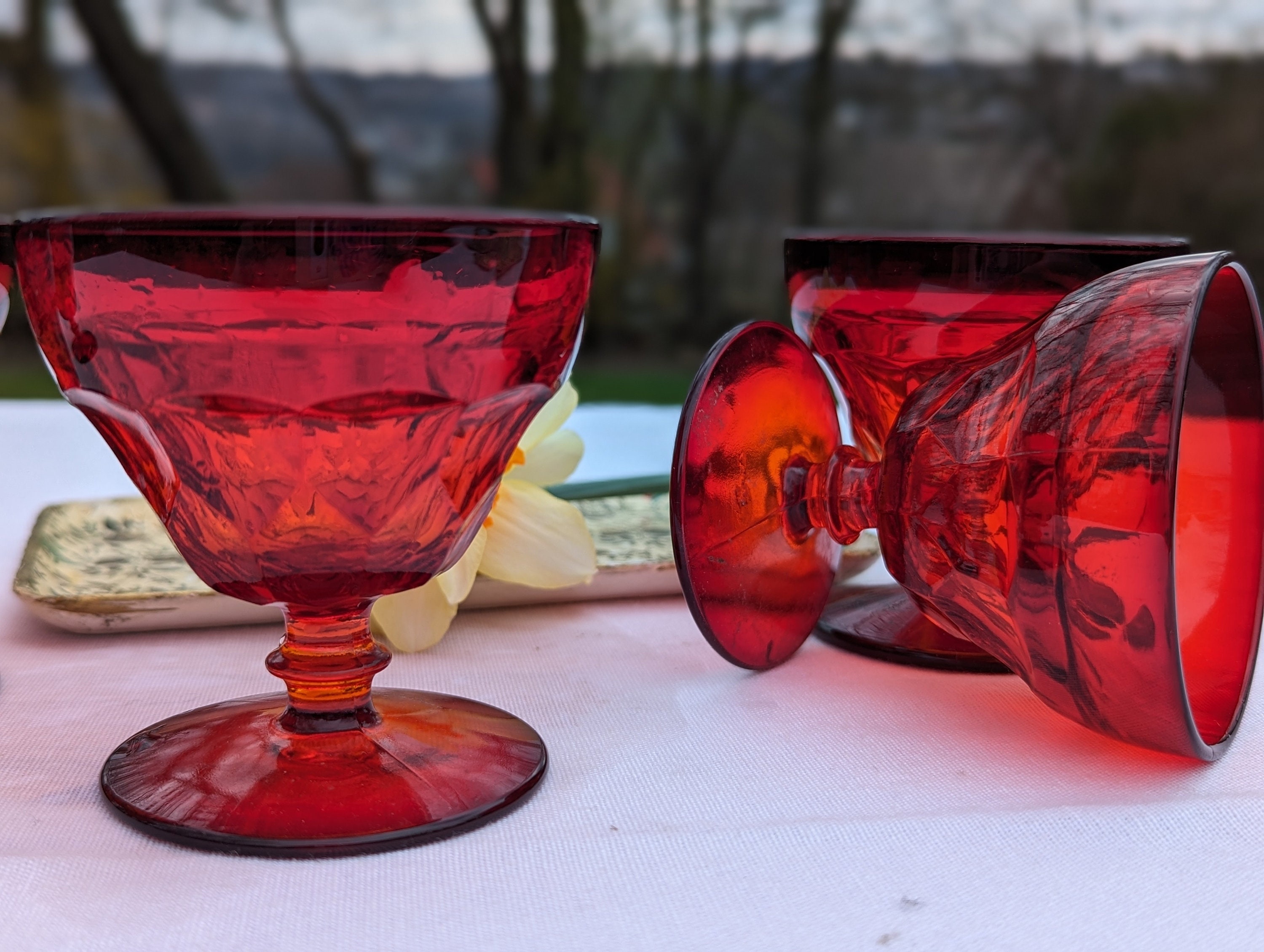 ヴィンテージ ルビーレッド シャーベットグラス：1960年代 カクテル