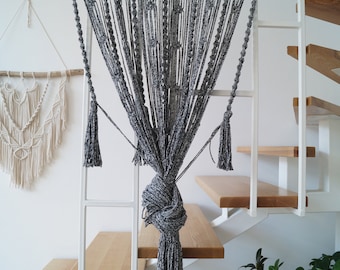 Cortina con patrón de macramé en negro y gris, divisor de cortina de macramé, divisor de habitación de macramé, panel de cortina de macramé, cortina bohemia de macramé, regalo para mamá