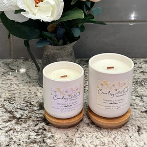 Honeysuckle & Jasmine Candle / Floral Collection / Wooden Wick / Coconut Soy Wax