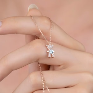 Collar de oso gomoso, collar de piedra de nacimiento, oso pequeño con collar de piedra de nacimiento de corte de corazón, joyería hecha a mano, regalos personalizados, regalo de las madres