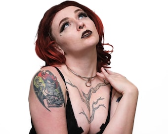 Collier éternité ultra-petit 4 mm verrouillable, collier de jour incurvé en acier inoxydable poli, sous-col discret pour un port 24h/24 et 7j/7