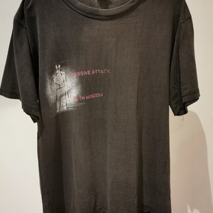 MASSIVE ATTACK 100TH WINDOW Tシャツ　サイズL 2003 Massive Attack 100th Window Band Tour Gift For Fan S to