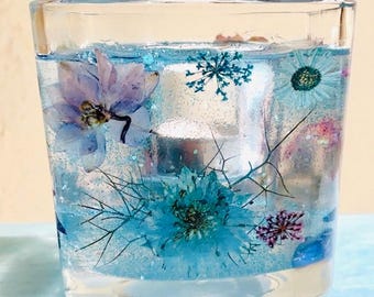Custom resin candle holder. With real flowers. Any color scheme of your choice.