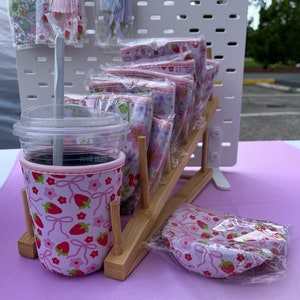 Strawberries and Bows Iced Coffee Koosie/Cozie, Drink Sleeve || Coffee Sleeve || Drink Cozie ||Iced Coffee || Drink Holder