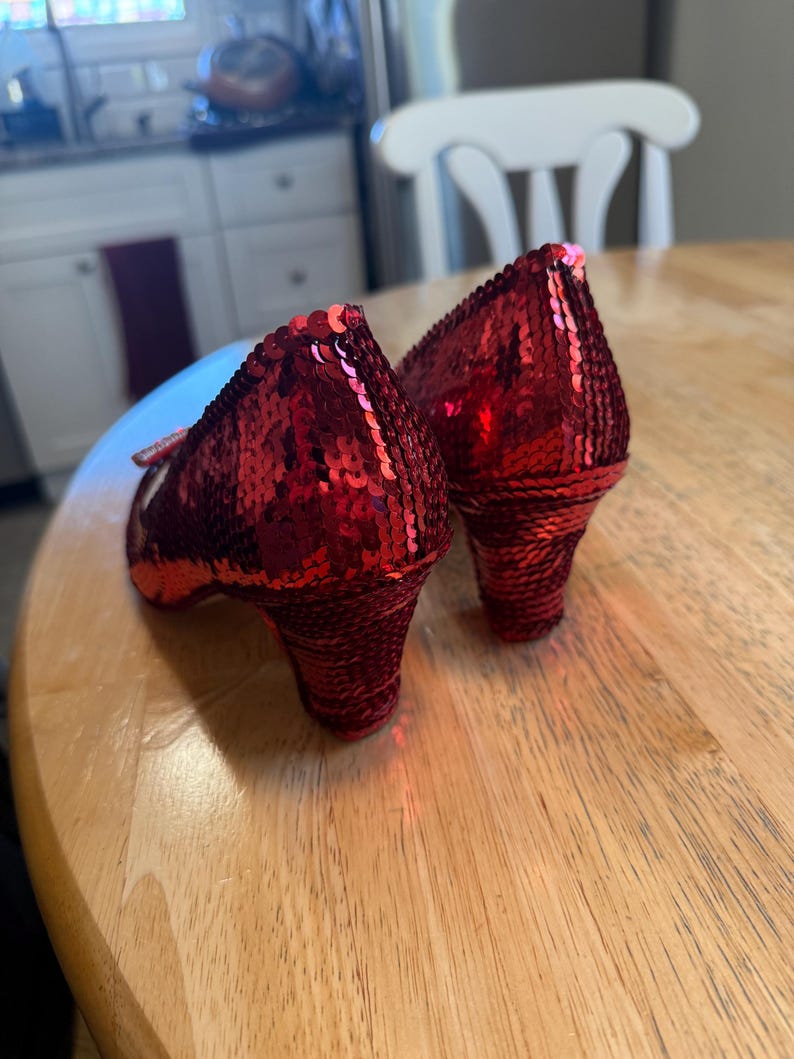 Custom Ruby Sequin Heels immagine 7