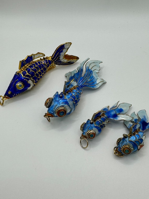 Vintage Chinese Cloisonne Articulated Fish Pendan… - image 2
