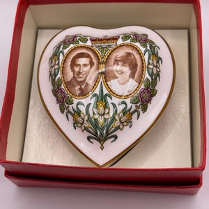 Spode Royal Wedding Heart box commemorating the wedding of Prince Charles and Lady Diana Spencer