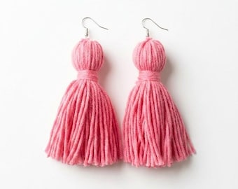 Pendientes de borlas rosas