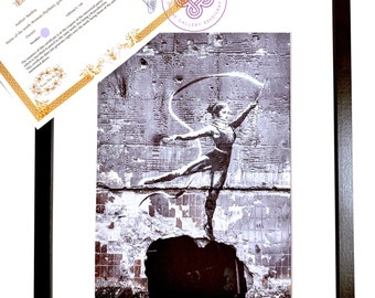 BANKSY signed - woman rhythmic gymnast Ukrainia - lithographie CERTIFICATE Original M Arts Edition Numbered Framed (Banksy Banksy wall Art)