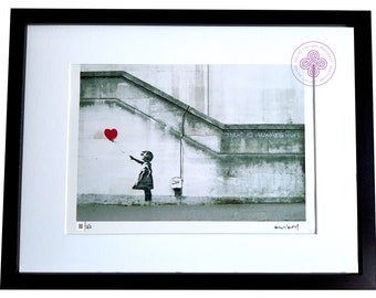 BANKSY – Mädchen mit einem Ballon – Lithographie-Zertifikat, Original M Arts Edition, signiert, nummeriert 150, gerahmt (Banksy-Kunst, Wand, Lithographie)