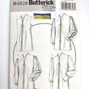 Peut inclure: Un patron de couture Butterick vintage, B4828, avec des illustrations de chemisiers avec différents styles de manches. Le patron comprend le texte "Fabriclands No Refunds Exchanges" et "History". La taille est MW (38-40-42).