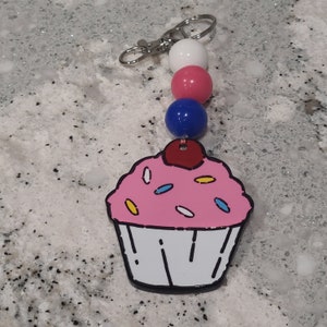 Cupcake Keychain - Beaded Keychain - Cartoon Cupcake