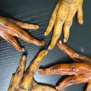 CHICKEN FEET NONAILS Smoked Applewood Smoked Dog Chews! Dogs love Animal Parts!
