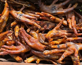 CHICKEN FEET Applewood Smoked or Regular Dehydrated Dog Chews