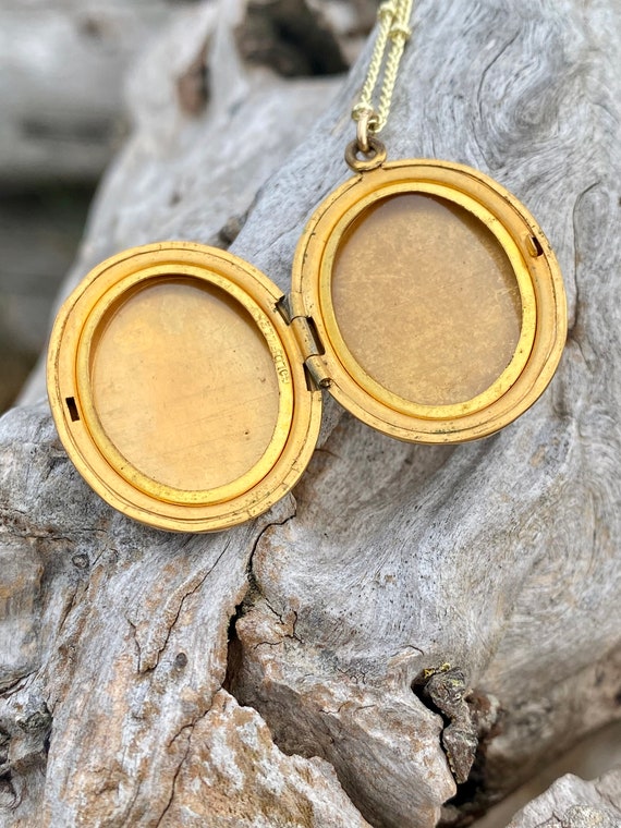 Vintage gold filled oval locket - image 7