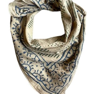 Organic Cotton Bandana Moselle, Bandana Scarf, Paisley Design Scarf, Vibrant Color, High-Quality, Winter Scarf, Unique Design