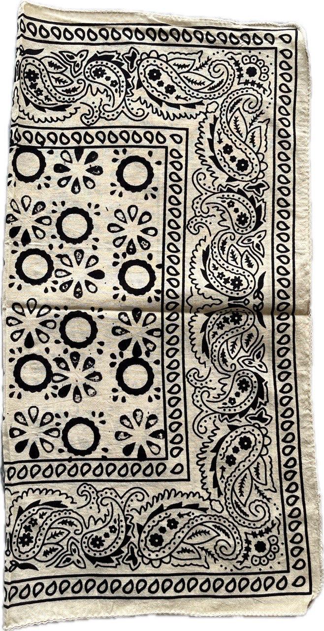 スカーフ [MATINKIM]matin vintage printed bandana in ivory MATIN VINTAGE PRINTED BANDANA IN IVORY – Matin Kim
