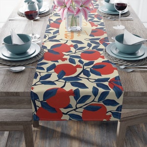 Shana tova Rosh Hashanah Table Runner Jewish gift Jewish holiday Israel pomegranates, jewish gift, Israel, dinner table, custom personalized