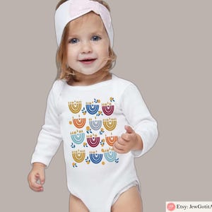 Hanukkah Menorah Pigiama Bambino Tutina Famiglia Abbinamento Jelly Donut Maglietta per Donne, Uomini Bambini Regalo Ebraico per la Festa di Chanukkah Menorah Maglietta
