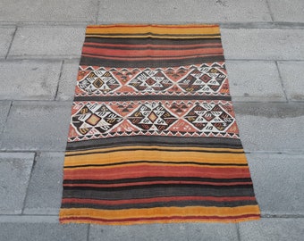 34x48 inches Nomadic Turkish Handmade Çuval Anatolian Vintage kilim çuval wool kilim handmade kilim Home decor Kilim Rug Vintage small kilim