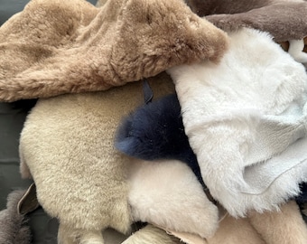 Genuine Sheepskin Scraps, Fur Remnants, Sheepskin Pieces, Scraps for Arts & Crafts and DIY Projects, Sheepskin Off Cuts , Craft Supplies