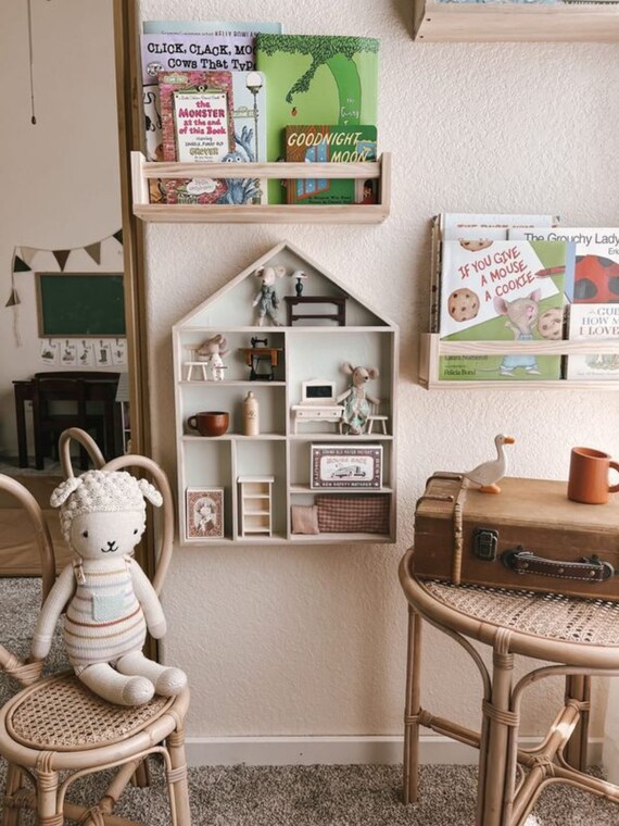 Knick knack wall display deals