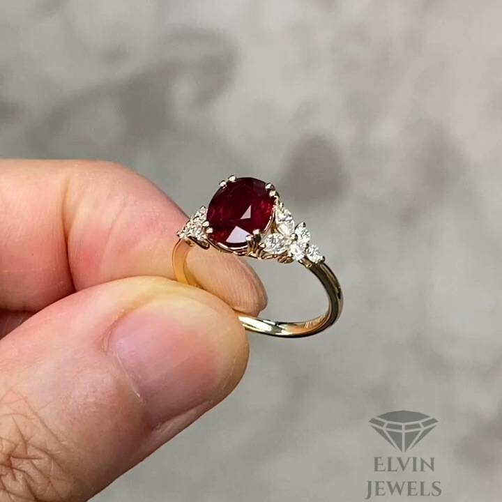 Oval cut red ruby ring for women gold vintage unique ruby engagement ring cluster art deco diamond bridal wedding ring women gifts jewelry