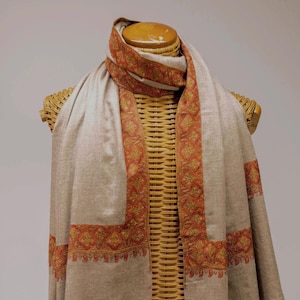 Hand-Embroidered Kashmir Pashmina Shawl: Traditional Sozni Cashmere Wrap