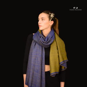 Reversible Cashmere Pashmina Shawl: Handwoven Purple & Green Scarf