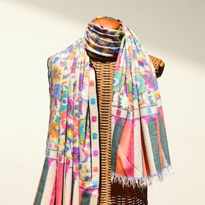 Elegant handwoven Kashmiri Kani Pashmina Shawl with floral Kani Jamawar design, pure luxury wrap for women, wedding, gift for her or mom