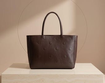 Luxury Ful-Grain Leather Bag Debossed Polka Dots Maxi  Daily Carry All Bag Unisex Brown Laptop Tote Bag