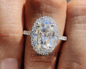 Oval Cut Moissanite Engagement Ring | 4 Carat Halo 18K White Gold Bridal Ring