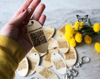QR code pendant, Personalized wooden keychain, Keyring, Engrave your link, Personalized gift keychain, Engraved Gift for Him or Her