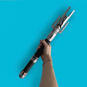 The Survivor: Cal Kestis Crossguard Lightsaber Hilt