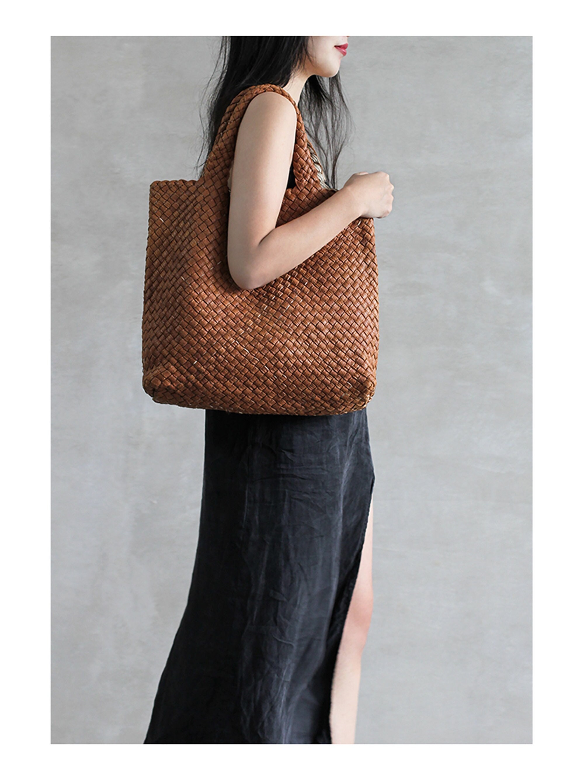 How to Wear a Tote Bag, Crossbody Bag, + Other Handbags - Merrick's Art